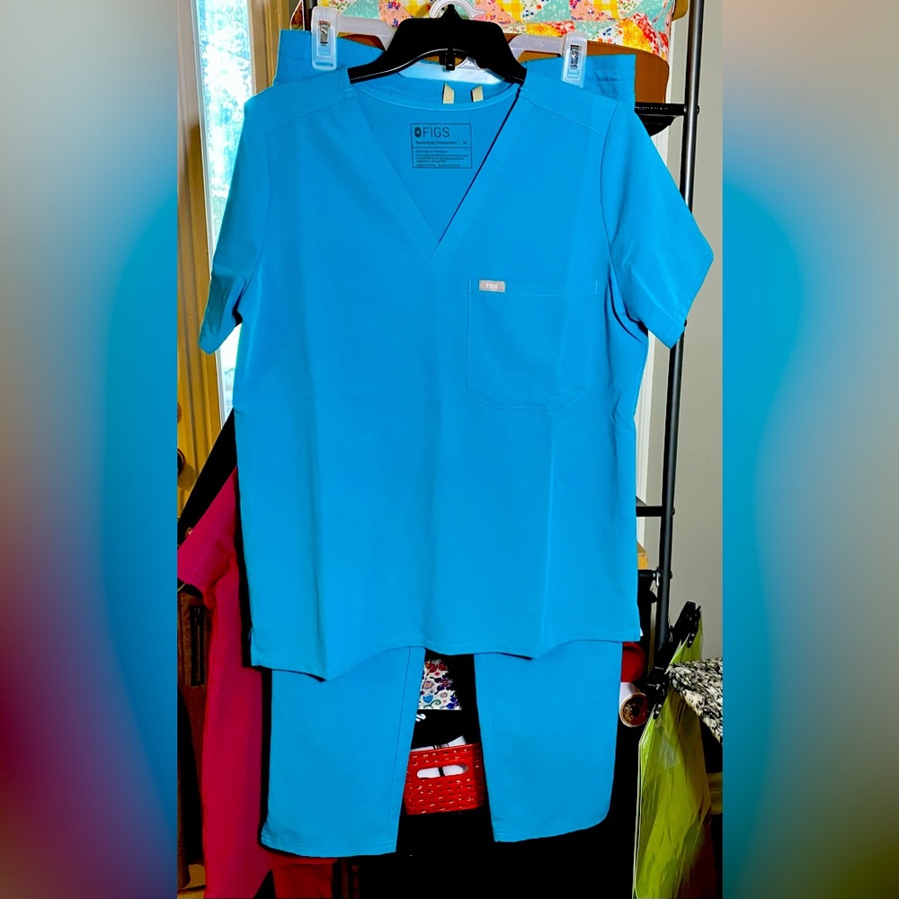 Figs Med. Teal Yola Skinny Scrub Pants & Med. Teal Catarina One-Pocket Scrub Top